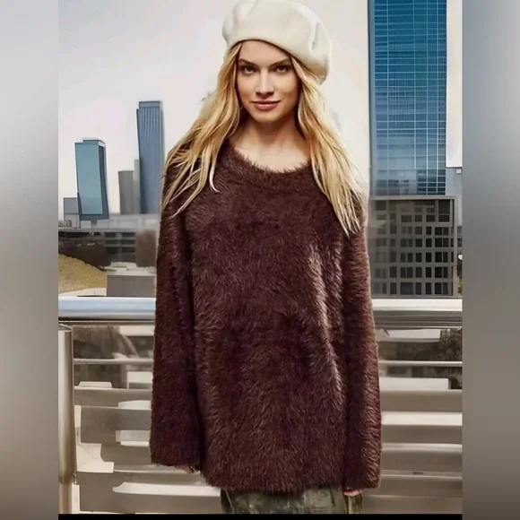 Free People Harrison Bunny Crew in Medium - Picture 1 of 5